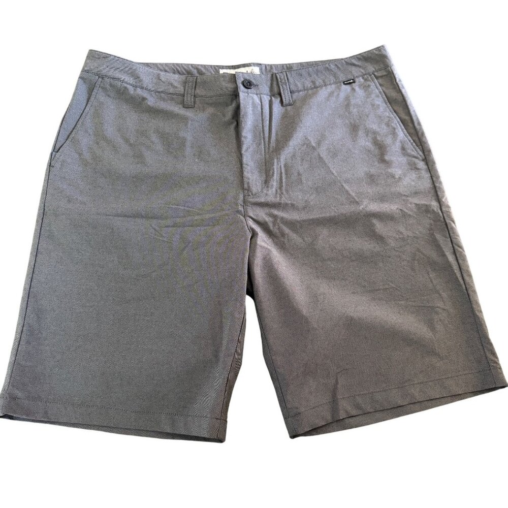 Travis Mathew Men's Grey Stretch Golf Casual Shorts Size 40